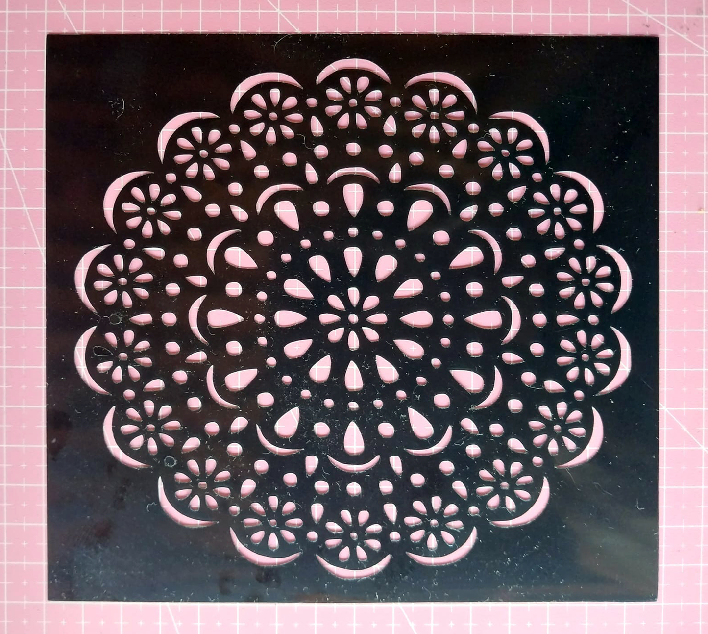 Stencil Mandala 15x15 cms (S105)